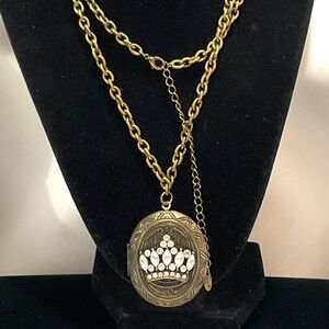 CLM Oval Locket with Rhinestone Crown Front